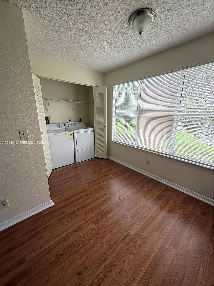 Building Photo - 12950 Vista Isles Dr #423