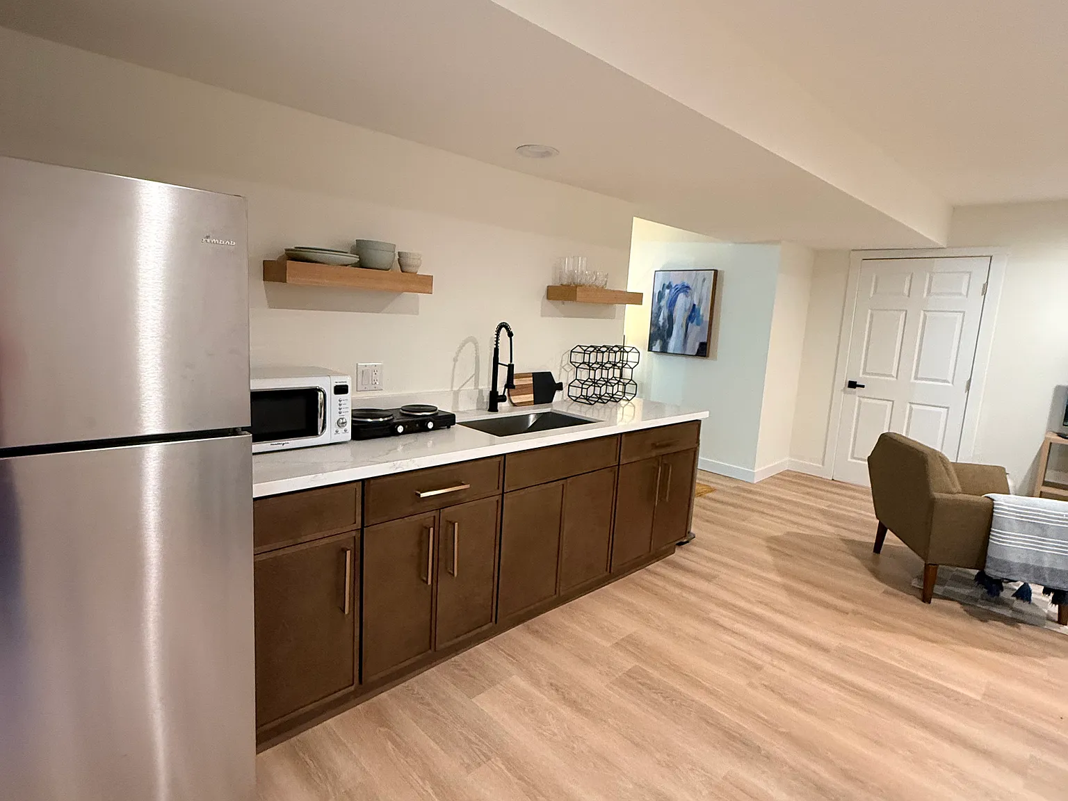 1 bed, 750 sqft, $1,800 — Photo 4