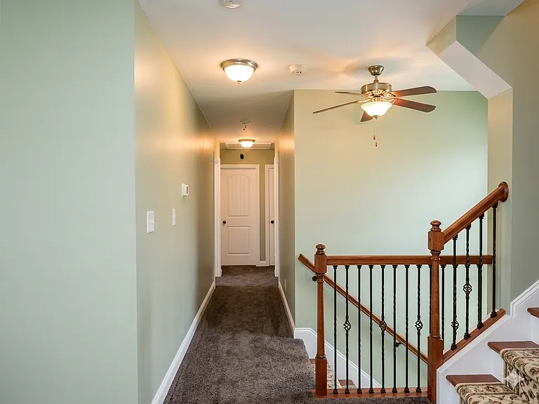 284 Ivy Bend Cir — Photo 8