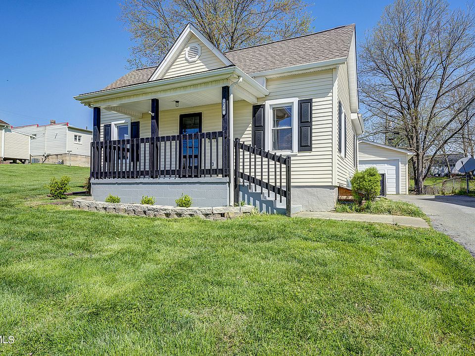 1st image of 220 Highland Ave