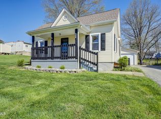 220 Highland Ave, Johnson City, TN 37604