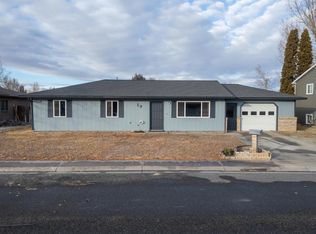 19 Circle Dr, Lovell, WY 82431