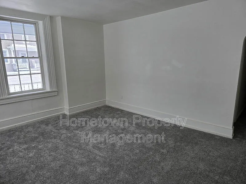 108 S High St Floor 1 photo 1