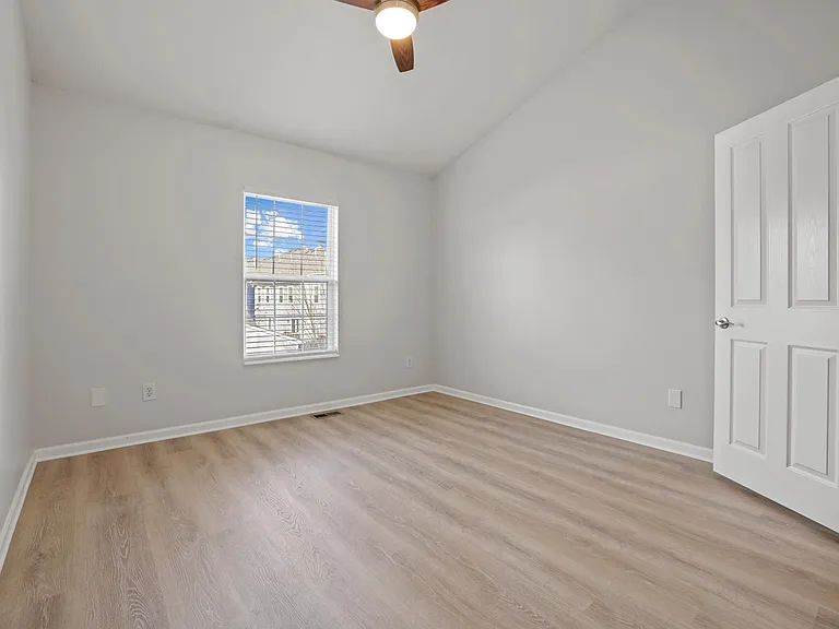6447 Walnut Fork Dr — Photo 29