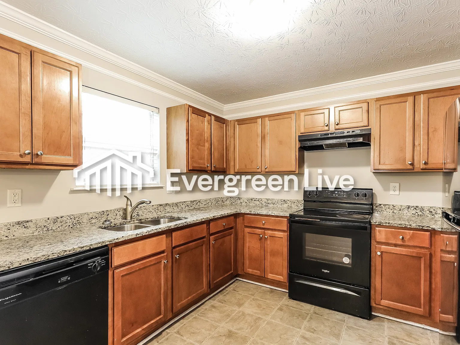 3 bed, 2.5 bath, 1550 sqft, $1,845 — Photo 4