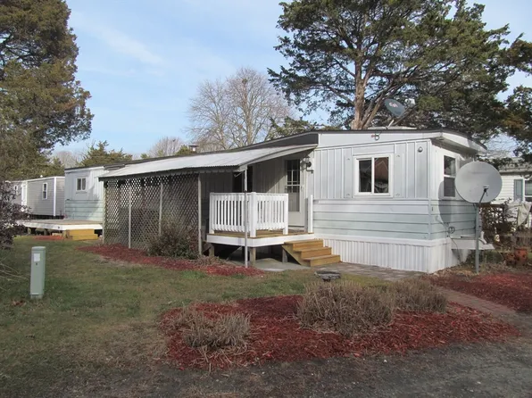 4 5th Ave, Buzzards Bay, MA 02532