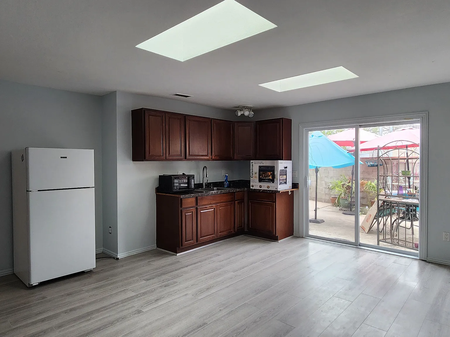 Golden View Duplex — Photo 2