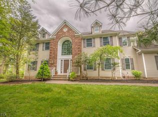 39 Scheurman Ter, Warren, NJ 07059