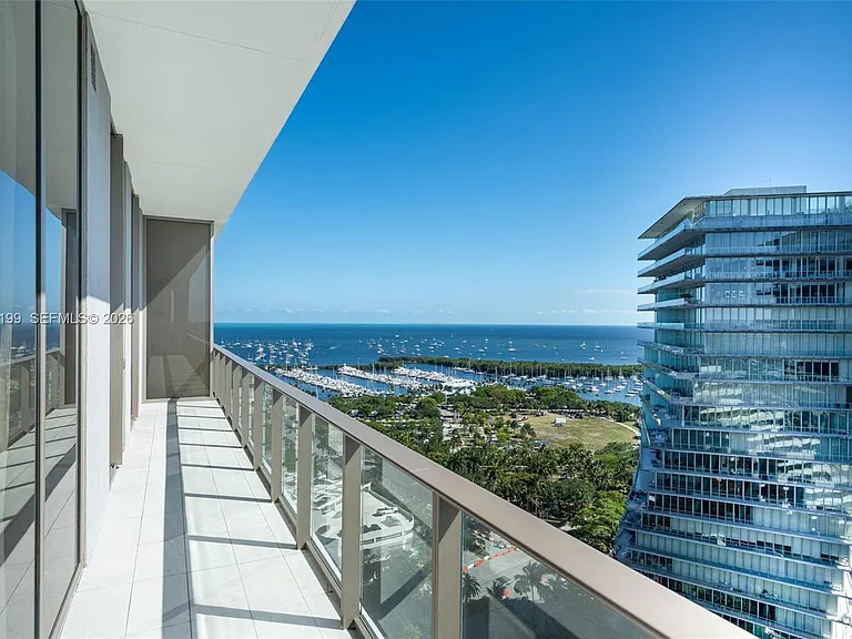 2655 S Bayshore Dr #1911 — Photo 2