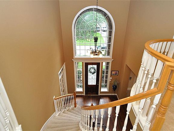 2nd image of 5915 Soaring Pine Ct