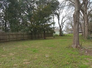 418 Lake Rd, La Marque, TX 77568