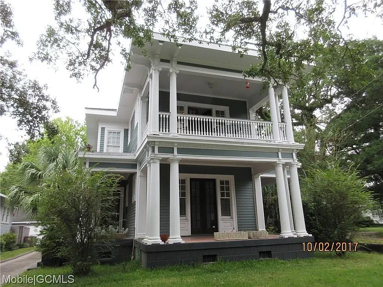 1574 Dauphin St — Photo 1