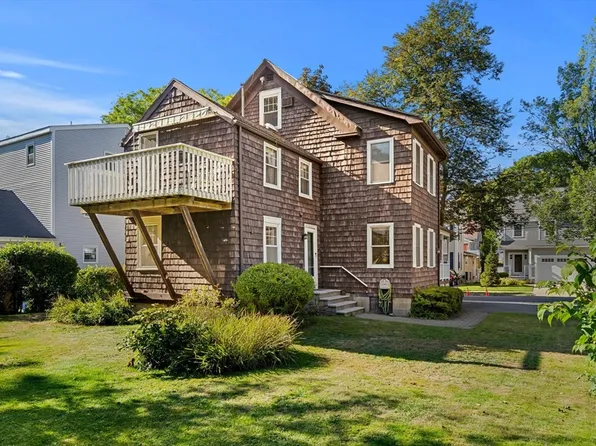 30 Park St, Wakefield, MA 01880