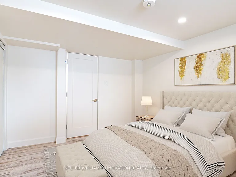 81 Culver Cres #B — Photo 33