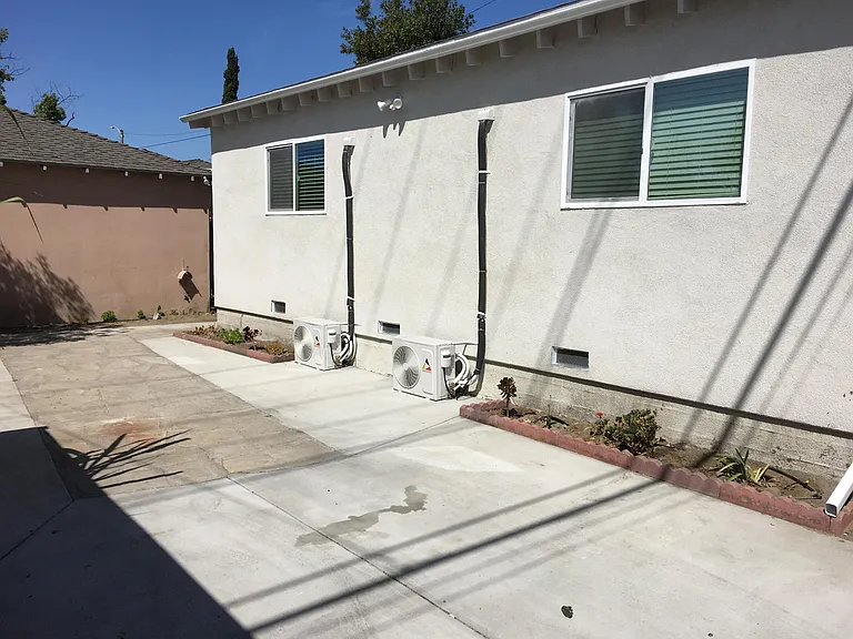 318 N Glenwood Pl — Photo 2