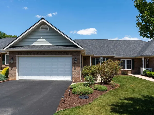 81 Roxbury Dr, Fishersville, VA 22939