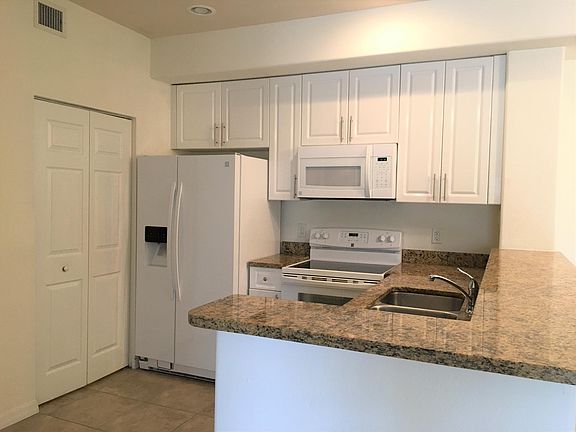 3rd image of 13150 Bella Casa Cir APT 2193