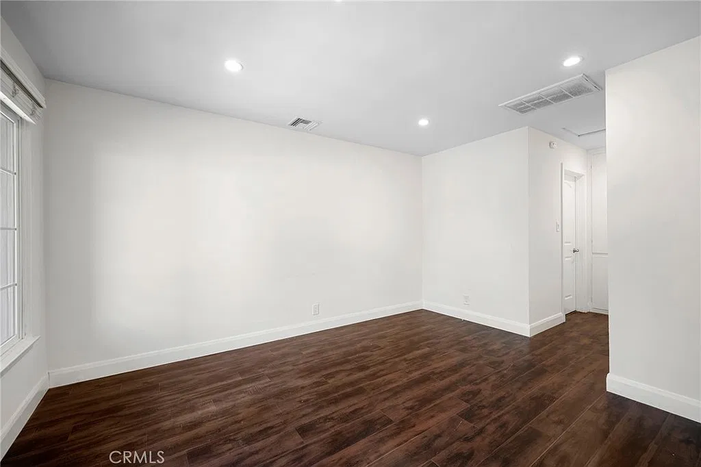 1 bed, 500 sqft, $2,150 — Photo 4