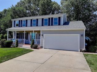9 Pat Dr, Lincoln, RI 02865