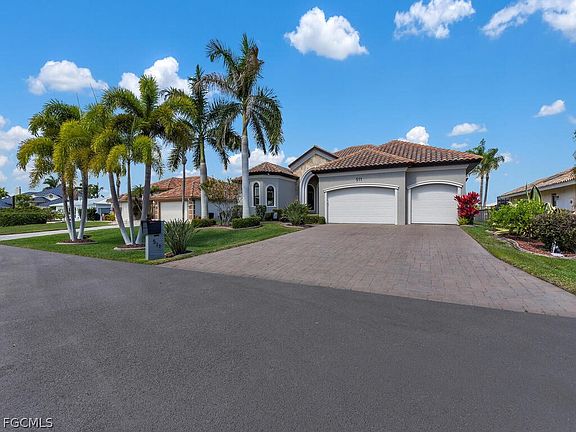 2nd image of 511 SW 53rd Ter