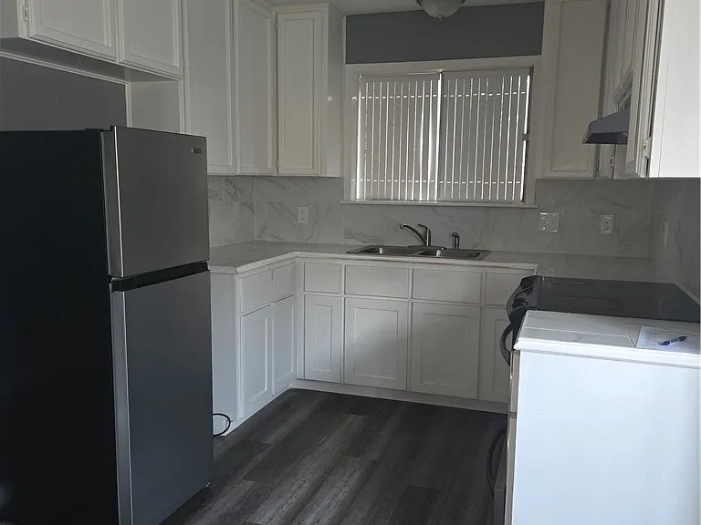 2306 Vialoux Dr — Photo 2