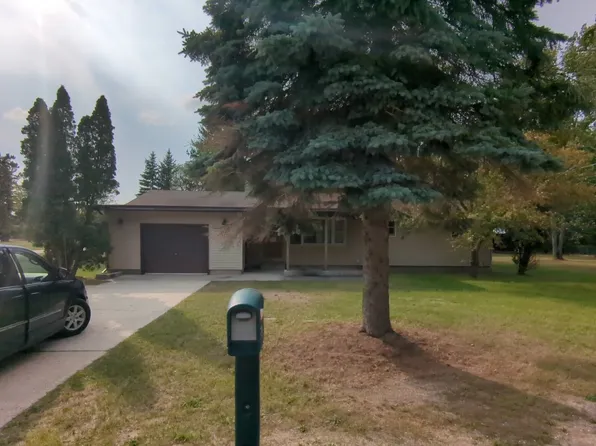 1021 W Kalkaska Rd NW, Kalkaska, MI 49646
