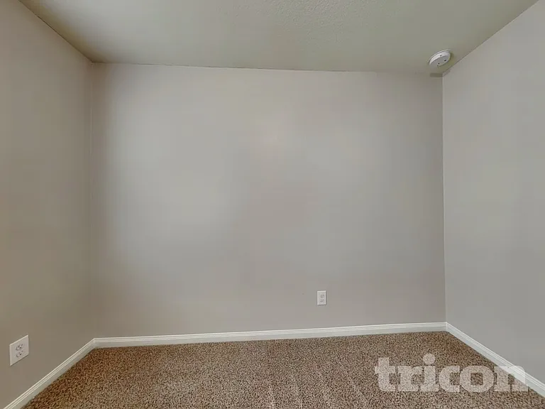22719 Klingamans Way — Photo 9
