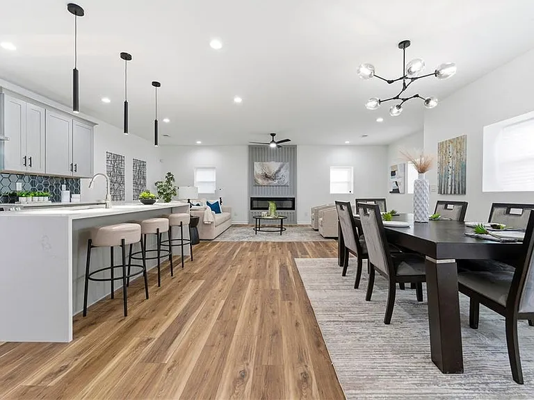 1386 Elizabeth Ave SW — Photo 11