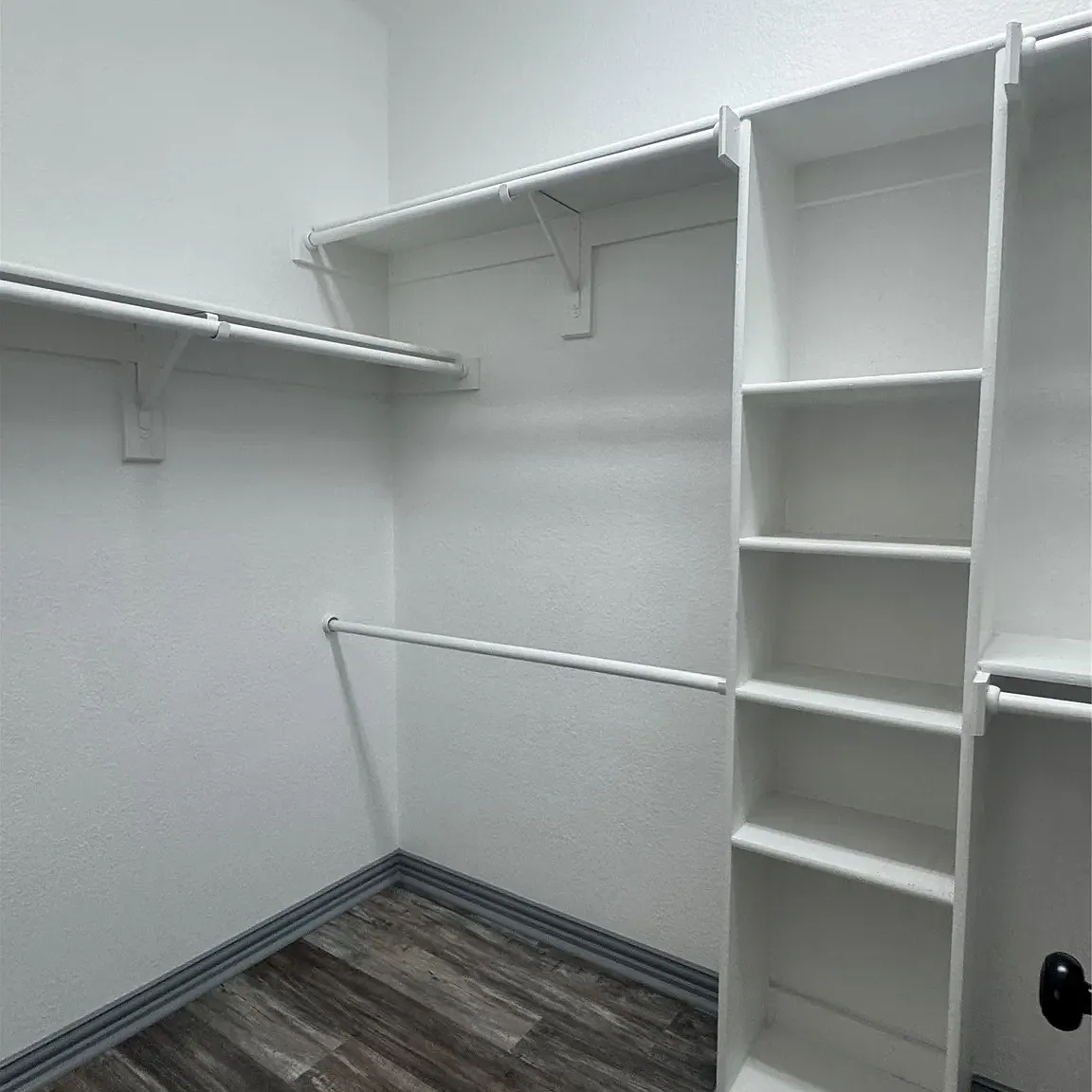 3 bed, 1954 sqft, $3,000 — Photo 4