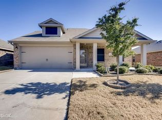 2219 Torch Lake Dr, Forney, TX 75126