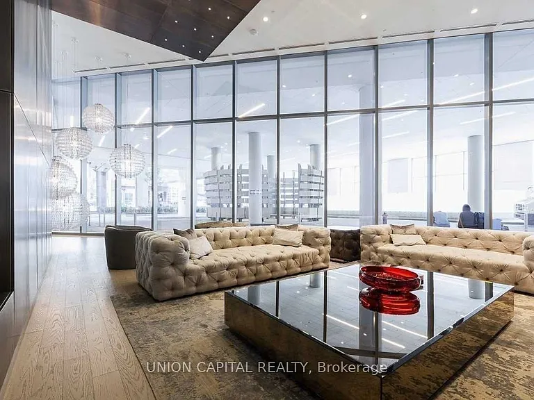 100 Harbour St #4307 — Photo 4
