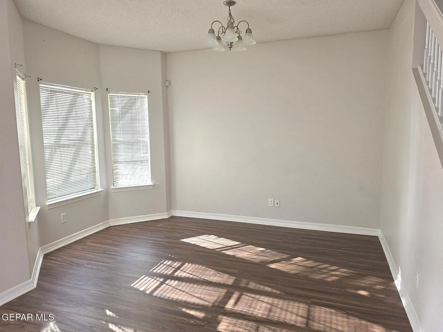 4 bed, 2.5 bath, 2752 sqft, $2,000 — Photo 4
