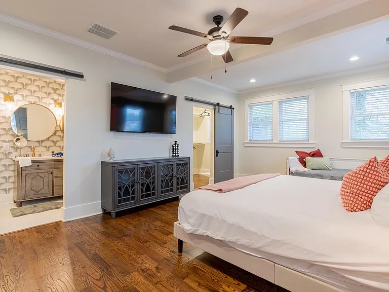 2118 Higbee Ave — Photo 10