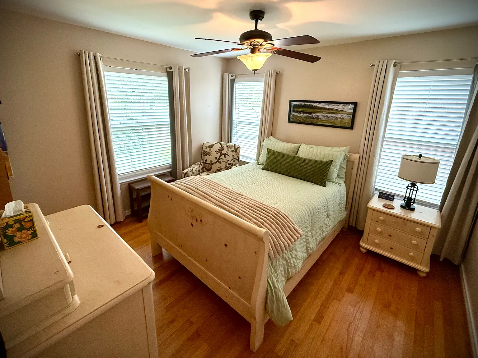 10325 Newcombe Dr — Photo 1