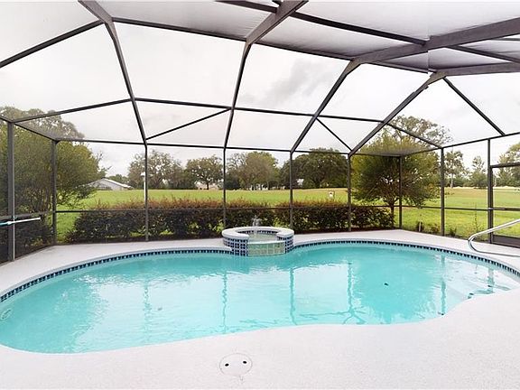 5th image of 801 E Gilchrist Ct