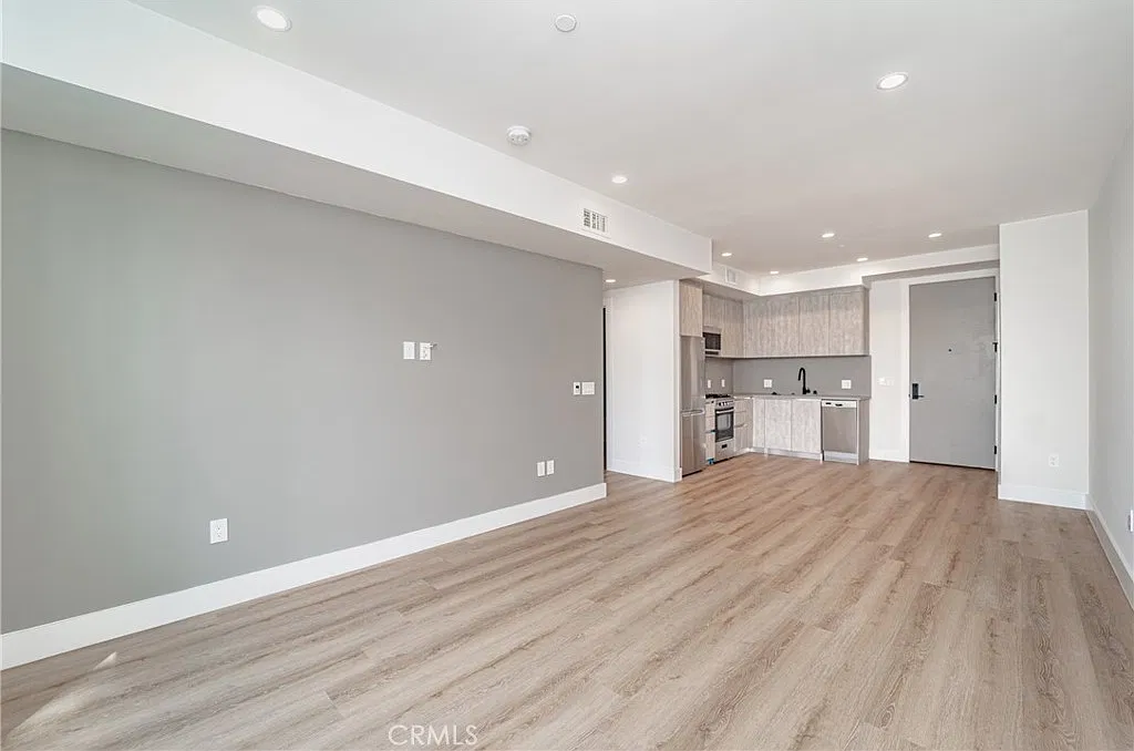 2828 London St — Photo 3