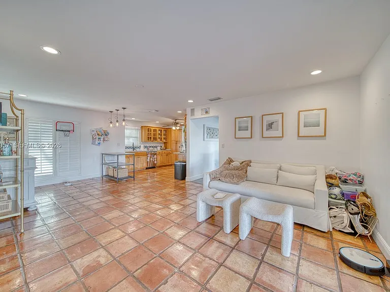 12620 SW 114th Ave — Photo 10