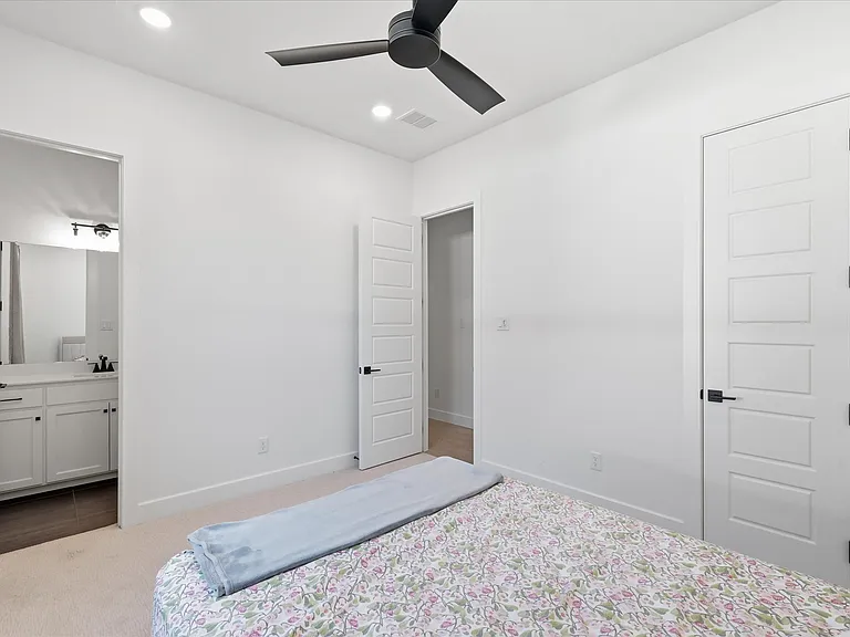 320 Telico Ct — Photo 13