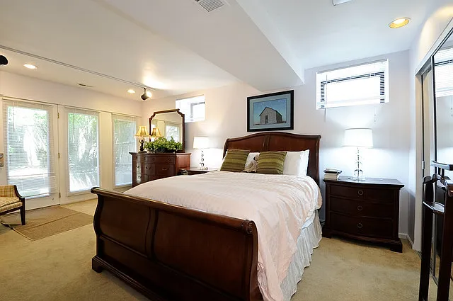 2643 N Southport Ave #E — Photo 6
