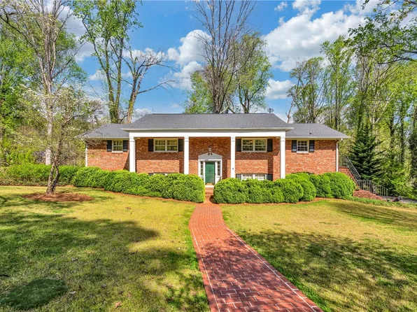 148 Queens Ct, Pickens, SC 29671