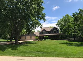 1826 Imperial Rd, Oshkosh, WI 54904