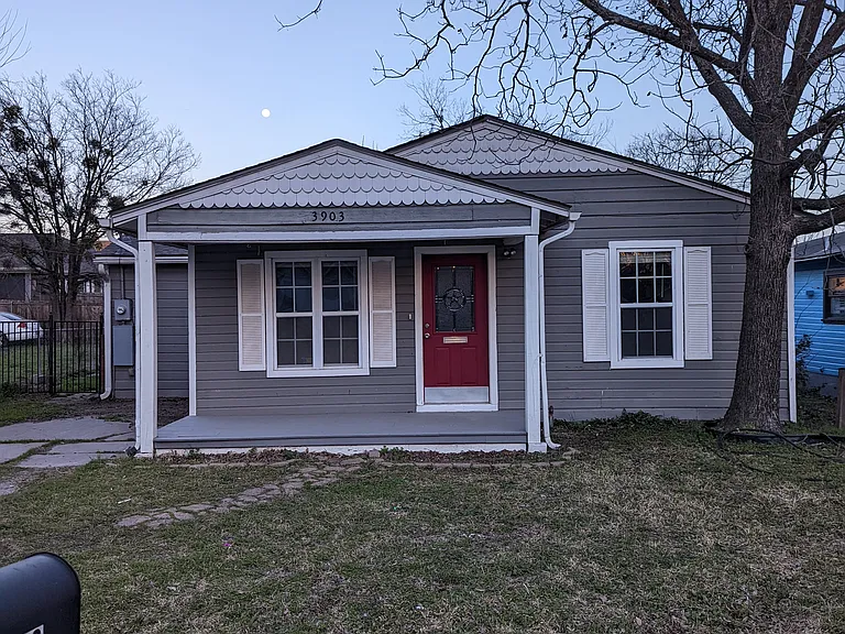 3903 Walnut St — Photo 1