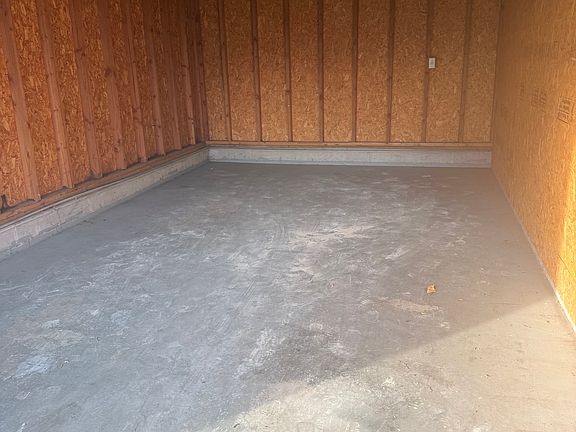 2nd image of 1115 Cherry Ct #124