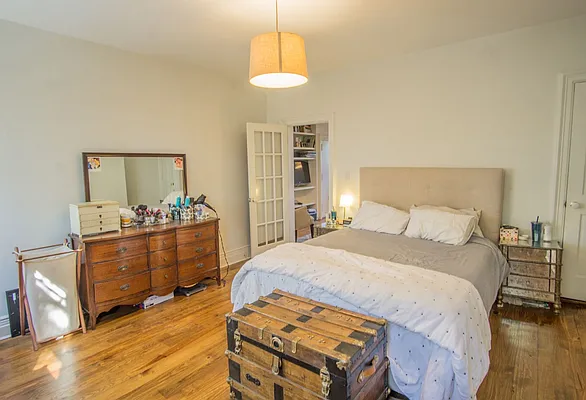 Rented by Vespa Properties Group | media 22