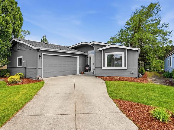 4th image of 1021 W Sunny Creek Cir