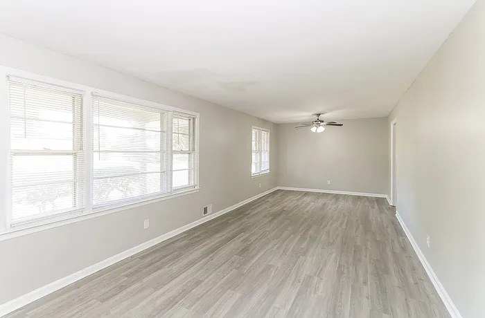 4 bed, 2.0 bath, 2106 sqft, $1,745 — Photo 3