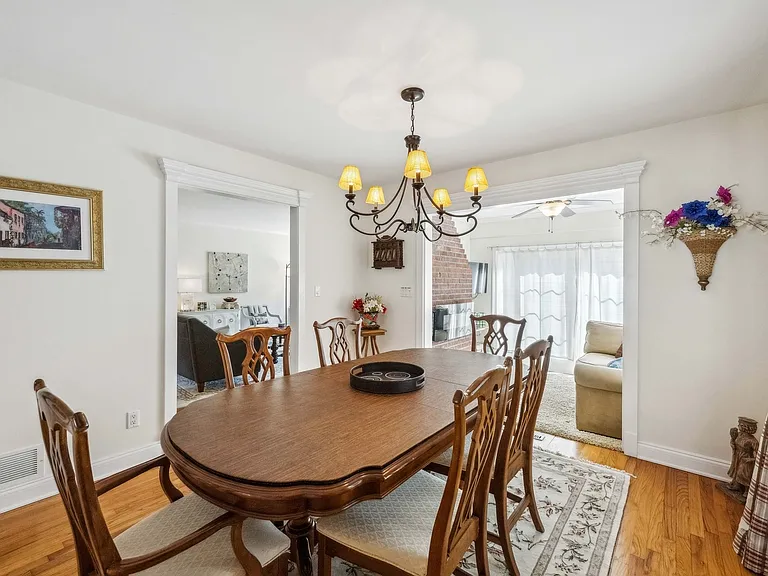 7 Linda Ln — Photo 18