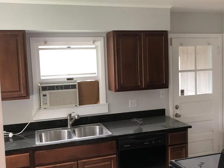 2724 S Jackson St — Photo 9