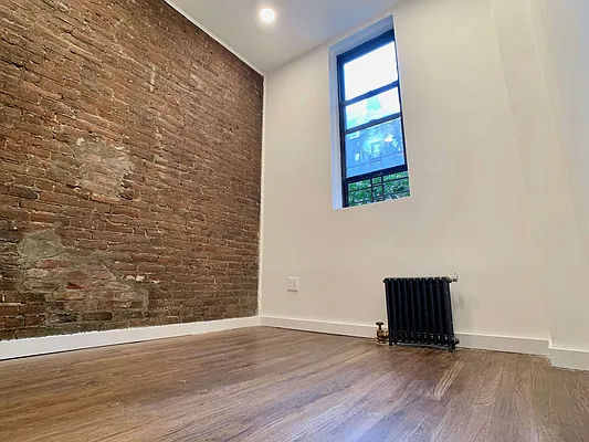 Rented by Building Equity Real Estate LLC | media 11