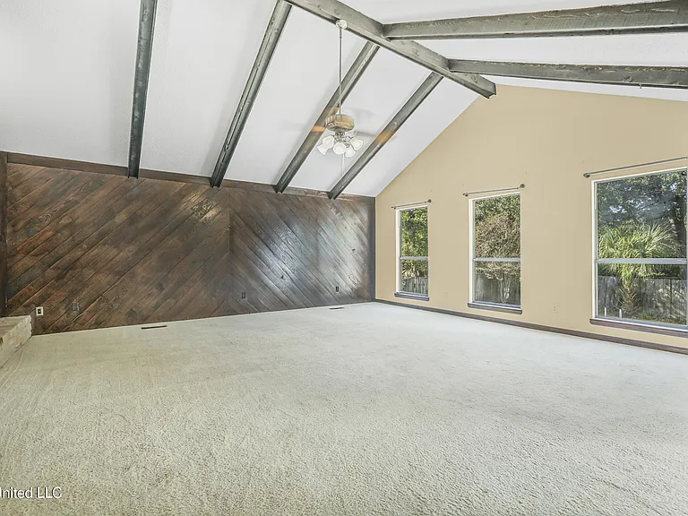 4409 Shadow Wood Cir — Photo 19